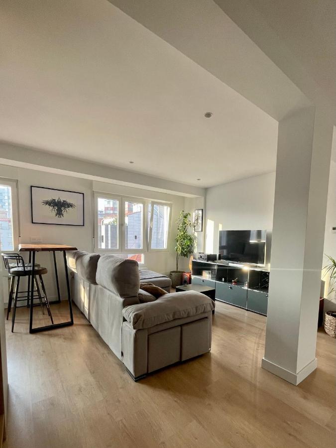Piso De 2 Habitaciones En Centro, Zona Muy Tranquila Con Playa A 2 Min Andando Gijón Eksteriør bilde
