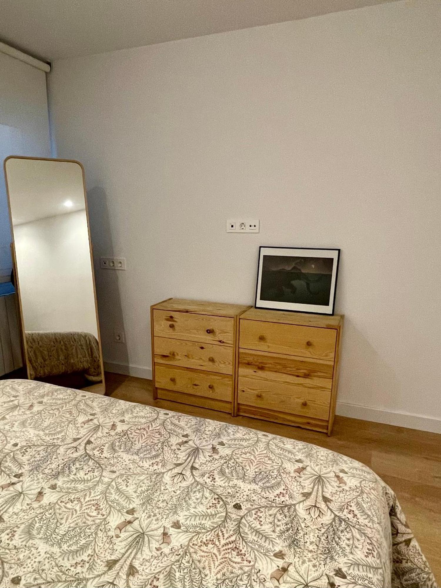Piso De 2 Habitaciones En Centro, Zona Muy Tranquila Con Playa A 2 Min Andando Gijón Eksteriør bilde